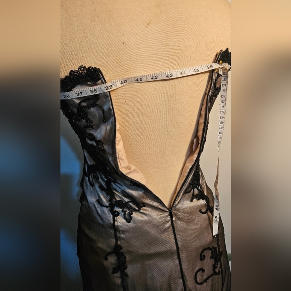 Hannah Black and Beige Dress - Picture 7 of 9